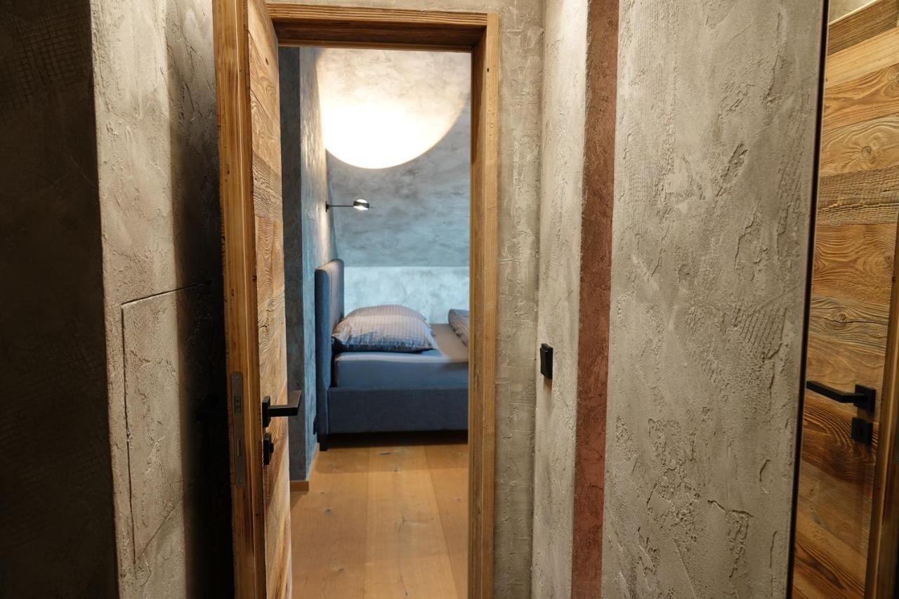 Appartement Der Extraklasse Mit Whirlpool Roding Exterior photo